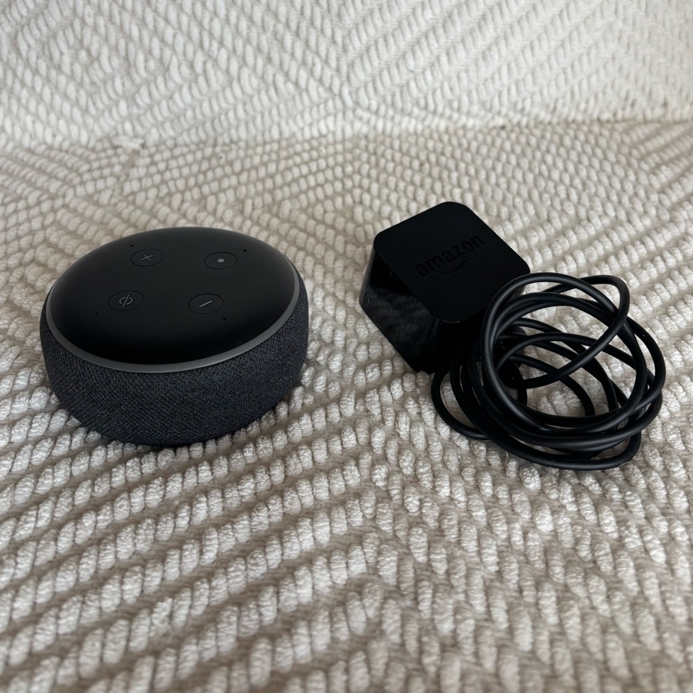 Amazon Alexa 3rd Gen - Picture 2 of 6